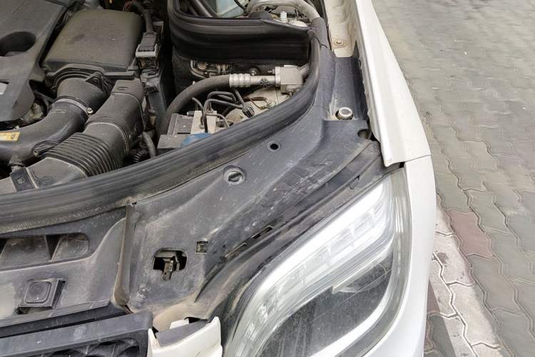 Used Mercedes-Benz GLK-Class 2015 GLK 260 4MATIC Fashion Edition Ultimate Version Engine Bay Left