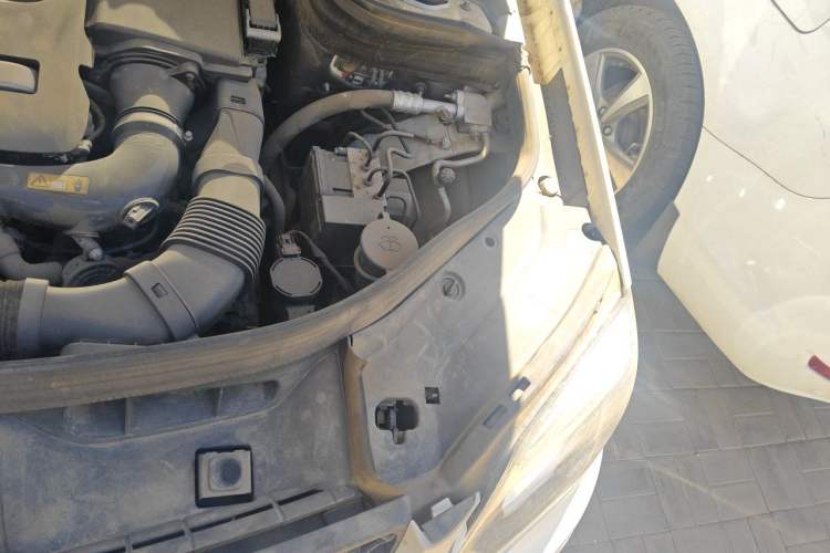 Used Mercedes-Benz GLK-Class 2015 GLK 260 4MATIC Dynamic Edition Ultimate Version Engine Bay Left