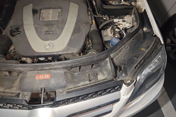 Used Mercedes-Benz GLK-Class 2015 GLK 300 4MATIC Fashion Edition Ultimate Version Engine Bay Left