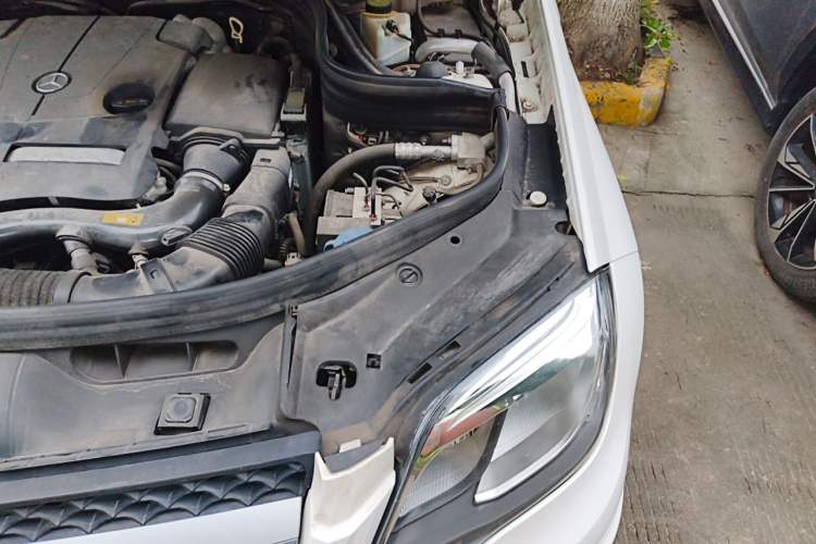 Used Mercedes-Benz GLK-Class 2015 GLK 260 4MATIC Dynamic Edition Ultimate Version Engine Bay Left