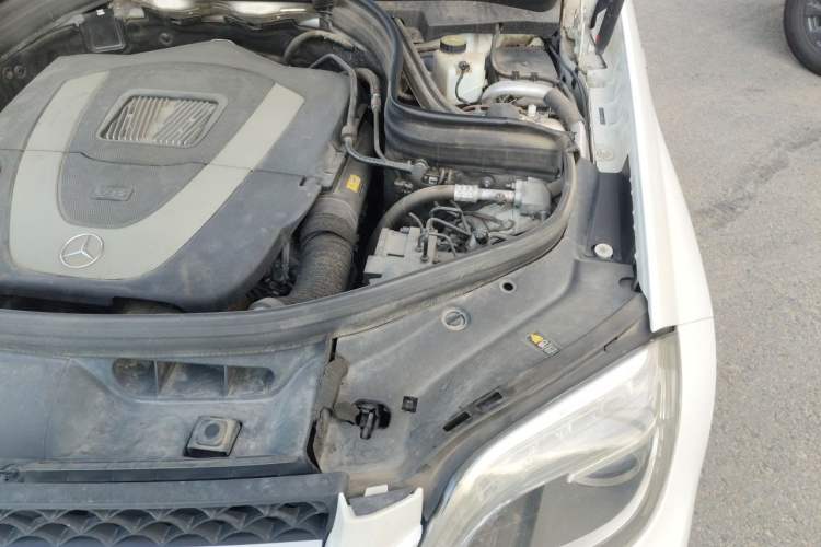 Used Mercedes-Benz GLK-Class 2015 GLK 300 4MATIC Fashion Edition Ultimate Version Engine Bay Left