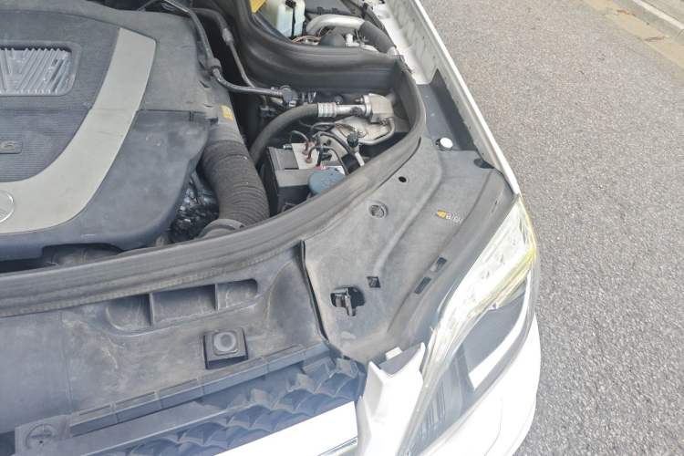 Used Mercedes-Benz GLK-Class 2015 GLK 300 4MATIC Fashion Edition Ultimate Version Engine Bay Left