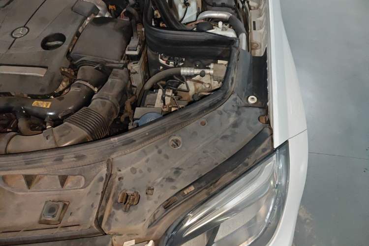 Used Mercedes-Benz GLK-Class 2015 GLK 260 4MATIC Dynamic Edition Ultimate Version Engine Bay Left