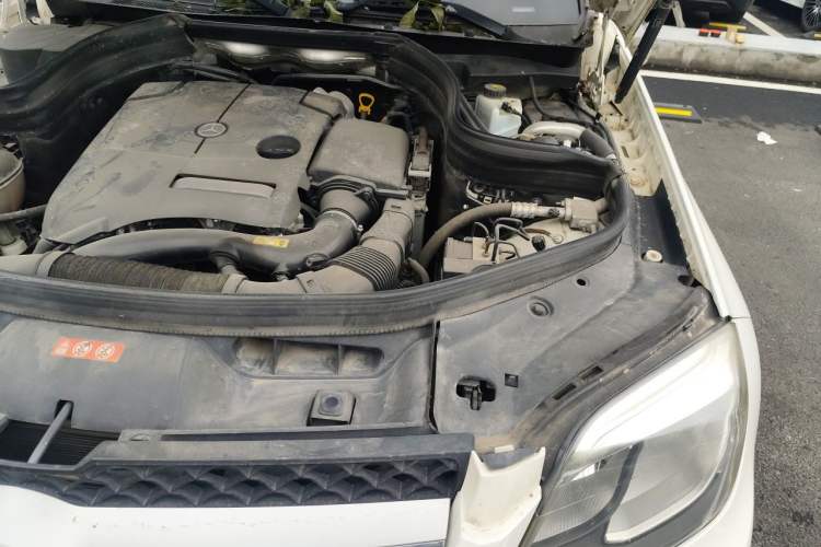 Used Mercedes-Benz GLK-Class 2015 GLK 260 4MATIC Dynamic Edition Ultimate Version Engine Bay Left