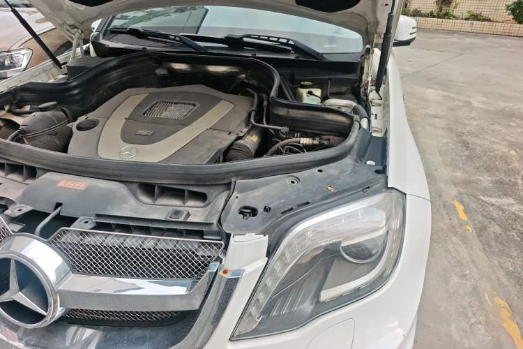 Used Mercedes-Benz GLK-Class 2015 GLK 300 4MATIC Fashion Edition Ultimate Version Engine Bay Left
