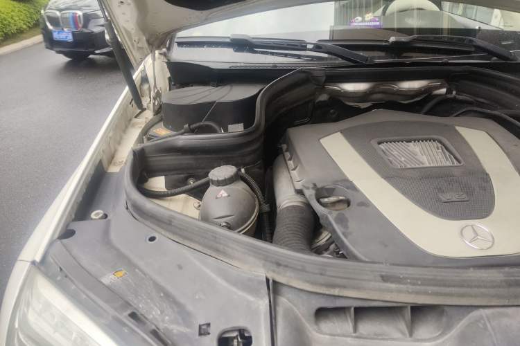 Used Mercedes-Benz GLK-Class 2015 GLK 300 4MATIC Fashion Edition Ultimate Version Engine Bay Right