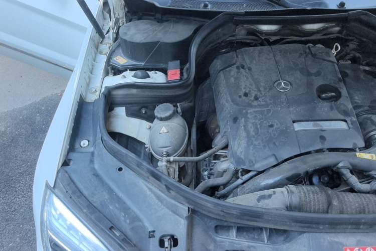 Used Mercedes-Benz GLK-Class 2015 GLK 260 4MATIC Fashion Edition Ultimate Version Engine Bay Right