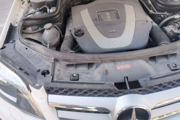 Used Mercedes-Benz GLK-Class 2015 GLK 300 4MATIC Fashion Edition Ultimate Version Engine Bay Right