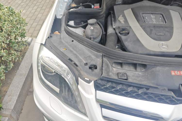 Used Mercedes-Benz GLK-Class 2015 GLK 300 4MATIC Fashion Edition Ultimate Version Engine Bay Right