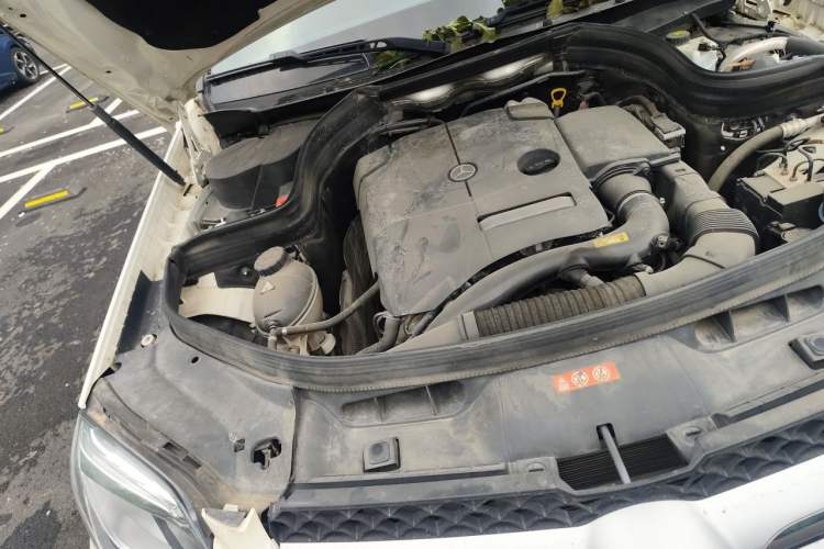 Used Mercedes-Benz GLK-Class 2015 GLK 260 4MATIC Dynamic Edition Ultimate Version Engine Bay Right