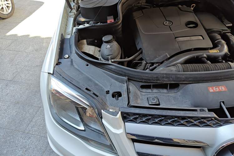 Used Mercedes-Benz GLK-Class 2015 GLK 260 4MATIC Dynamic Edition Ultimate Version Engine Bay Right