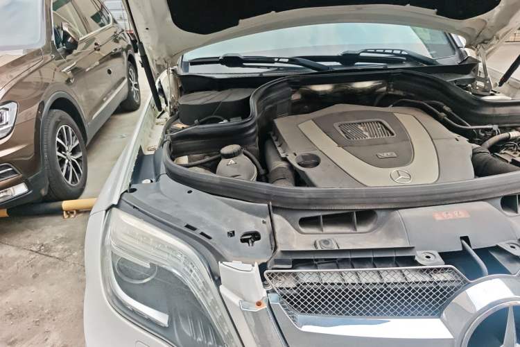 Used Mercedes-Benz GLK-Class 2015 GLK 300 4MATIC Fashion Edition Ultimate Version Engine Bay Right