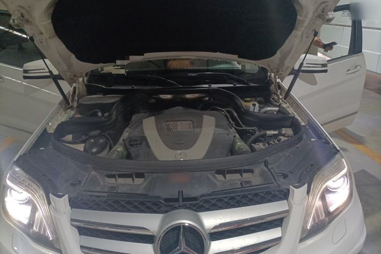 Used Mercedes-Benz GLK-Class 2015 GLK 300 4MATIC Fashion Edition Ultimate Version Engine Bay