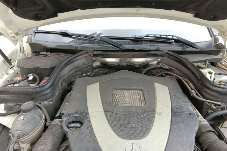 Used Mercedes-Benz GLK-Class 2015 GLK 300 4MATIC Fashion Edition Ultimate Version Engine Bay
