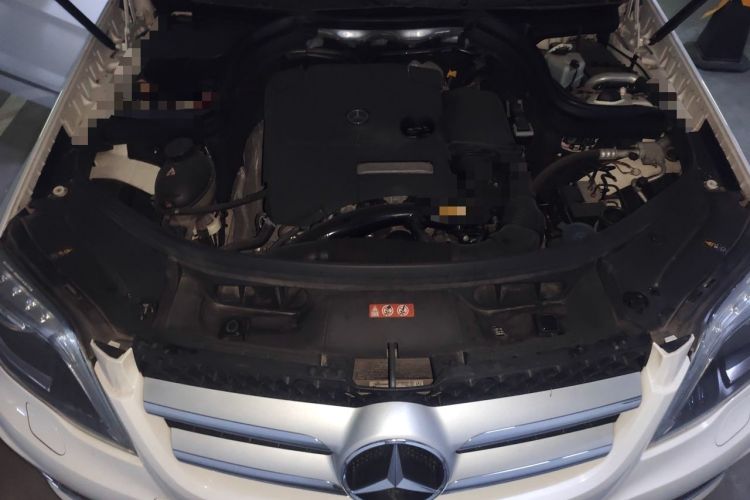 Used Mercedes-Benz GLK-Class 2015 GLK 260 4MATIC Fashion Edition Ultimate Version Engine Bay