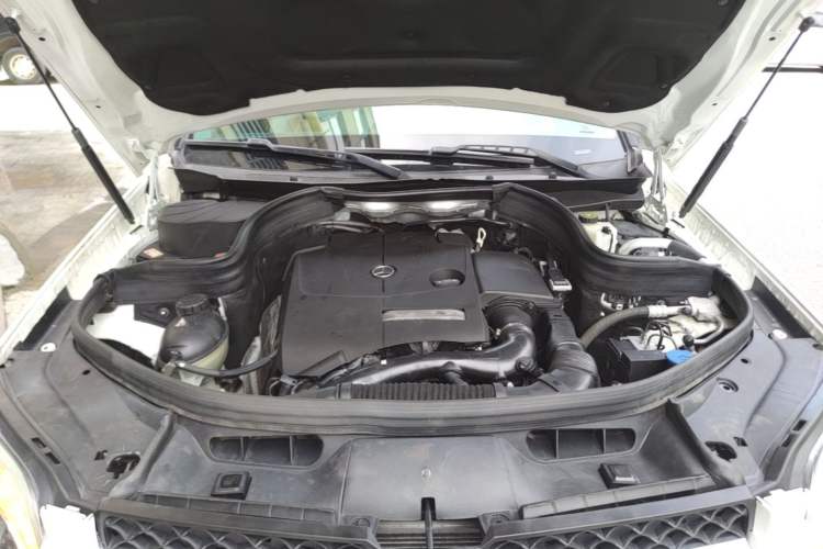 Used Mercedes-Benz GLK-Class 2015 GLK 260 4MATIC Fashion Edition Ultimate Version Engine Bay
