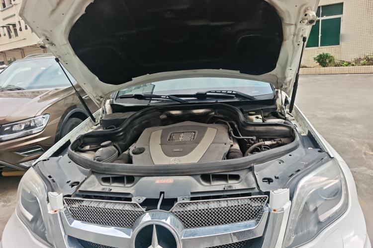 Used Mercedes-Benz GLK-Class 2015 GLK 300 4MATIC Fashion Edition Ultimate Version Engine Bay