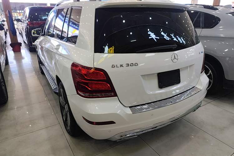 Used Mercedes-Benz GLK-Class 2015 GLK 260 4MATIC Fashion Edition Ultimate Version Exterior 2