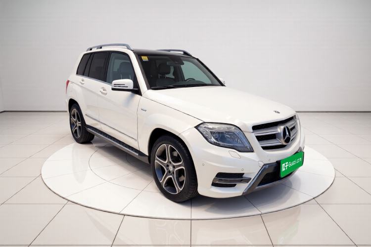 Used Mercedes-Benz GLK-Class 2015 GLK 300 4MATIC Fashion Edition Ultimate Version Exterior 2