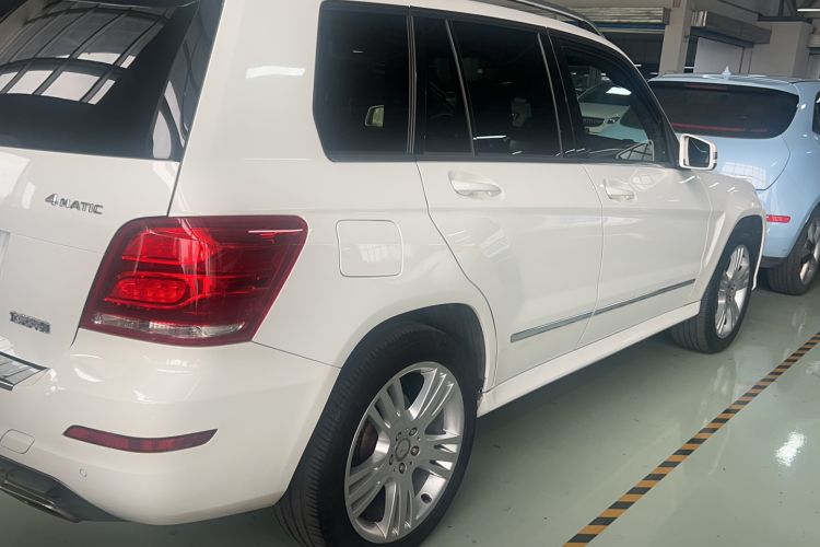 Used Mercedes-Benz GLK-Class 2015 GLK 260 4MATIC Dynamic Edition Ultimate Version Exterior 3