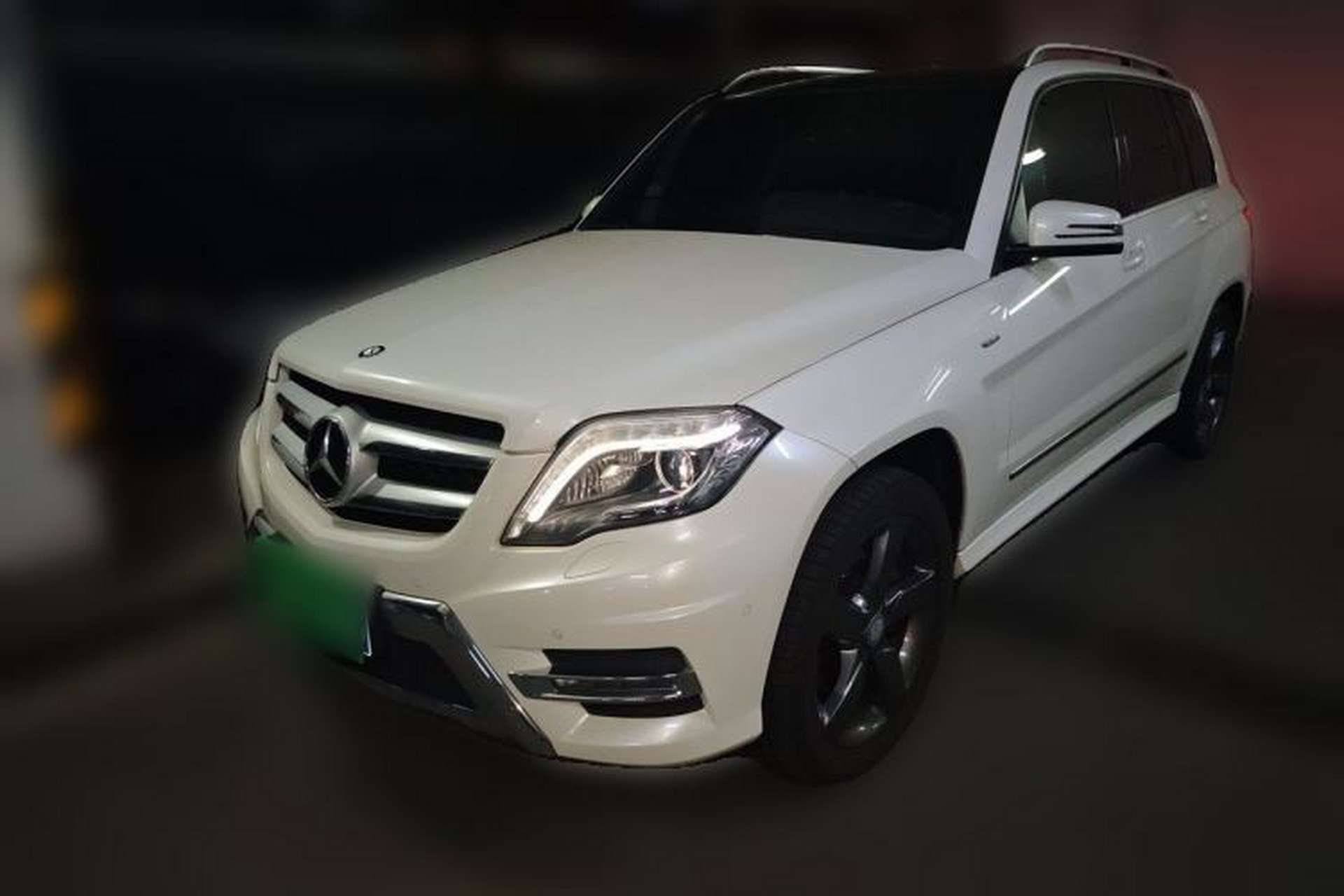 Used Mercedes-Benz GLK-Class 2015 GLK 260 4MATIC Fashion Edition Ultimate Version Front Left 45 Deg