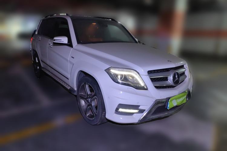 Used Mercedes-Benz GLK-Class 2015 GLK 300 4MATIC Fashion Edition Ultimate Version Front Right 45 Deg