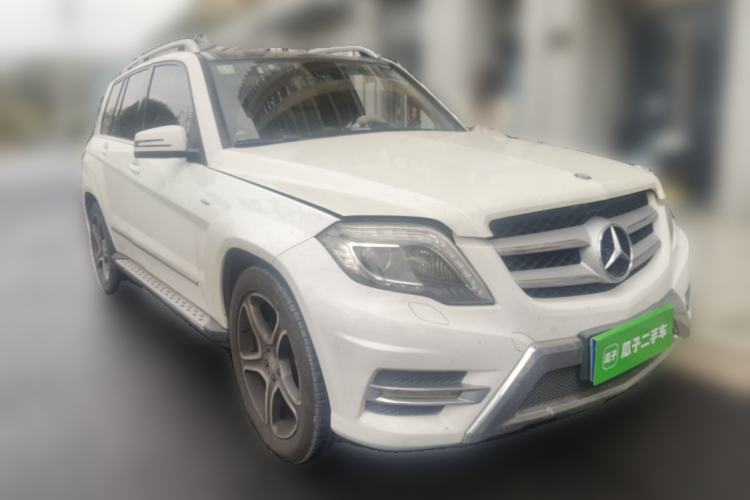Used Mercedes-Benz GLK-Class 2015 GLK 300 4MATIC Fashion Edition Ultimate Version Front Right 45 Deg