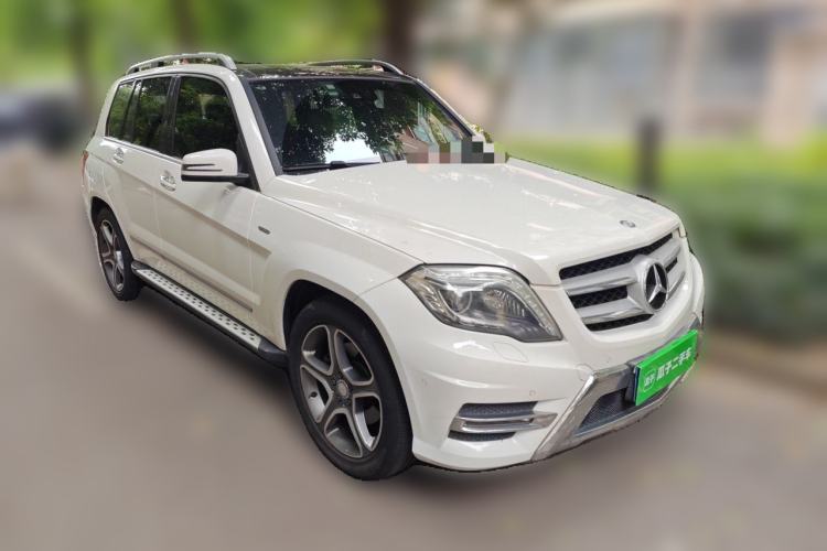 Used Mercedes-Benz GLK-Class 2015 GLK 300 4MATIC Fashion Edition Ultimate Version Front Right 45 Deg