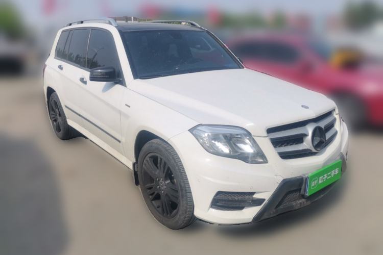 Used Mercedes-Benz GLK-Class 2015 GLK 260 4MATIC Dynamic Edition Ultimate Version Front Right 45 Deg