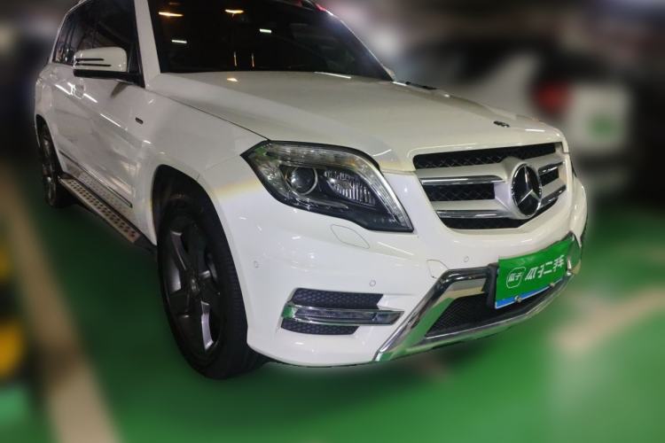 Used Mercedes-Benz GLK-Class 2015 GLK 260 4MATIC Fashion Edition Ultimate Version Front Right 45 Deg