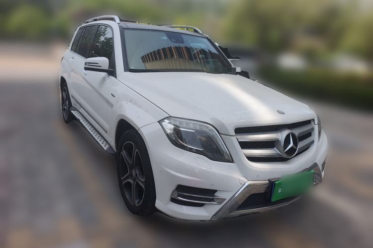 Used Mercedes-Benz GLK-Class 2015 GLK 300 4MATIC Fashion Edition Ultimate Version Front Right 45 Deg