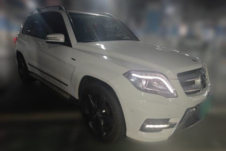 Used Mercedes-Benz GLK-Class 2015 GLK 260 4MATIC Fashion Edition Ultimate Version Front Right 45 Deg