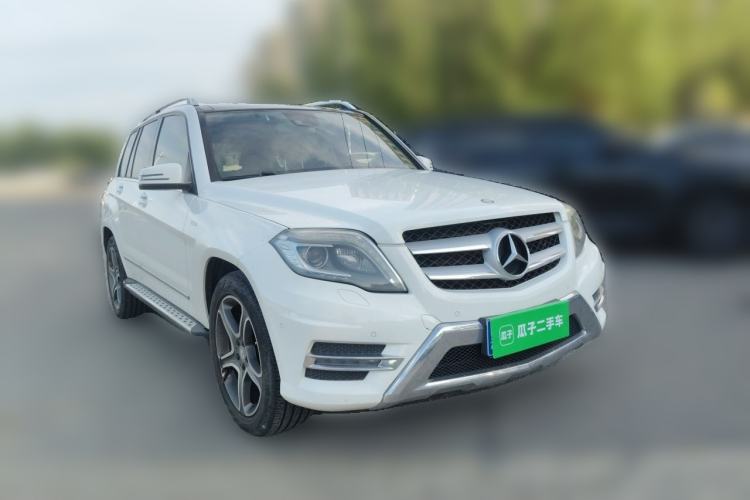 Used Mercedes-Benz GLK-Class 2015 GLK 300 4MATIC Fashion Edition Ultimate Version Front Right 45 Deg