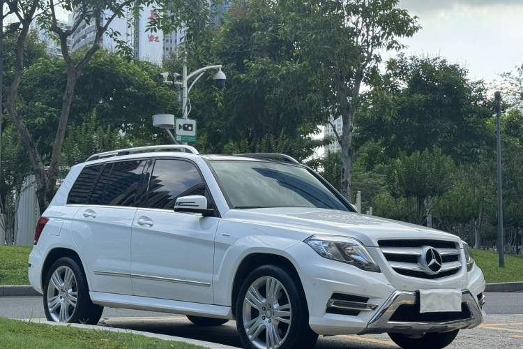 Used Mercedes-Benz GLK-Class 2015 GLK 260 4MATIC Dynamic Edition Ultimate Version Front Right 45 Deg