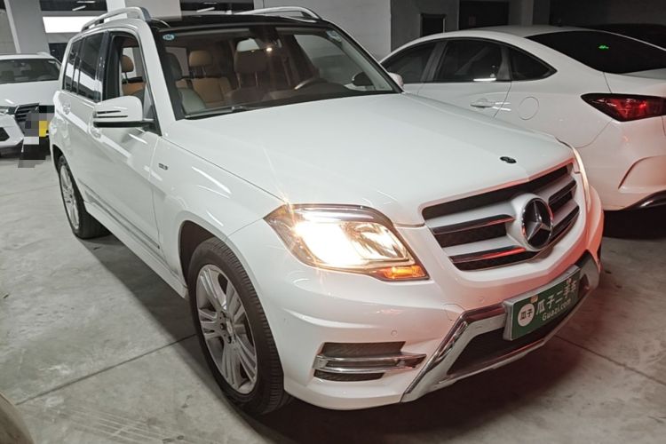 Used Mercedes-Benz GLK-Class 2015 GLK 260 4MATIC Dynamic Edition Ultimate Version Front Right 45 Deg