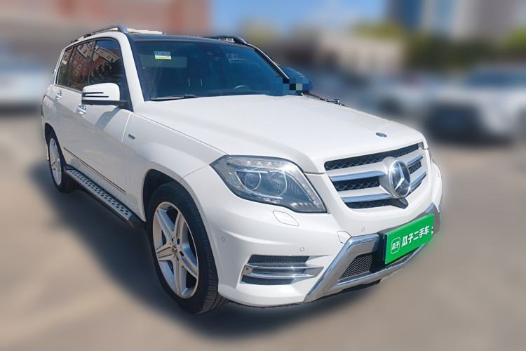 Used Mercedes-Benz GLK-Class 2015 GLK 300 4MATIC Luxury Ultimate Edition Front Right 45 Deg