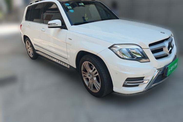 Used Mercedes-Benz GLK-Class 2015 GLK 260 4MATIC Dynamic Edition Ultimate Version Front Right 45 Deg