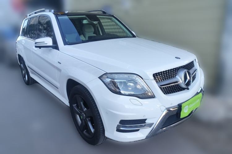 Used Mercedes-Benz GLK-Class 2015 GLK 260 4MATIC Fashion Edition Ultimate Version Front Right 45 Deg