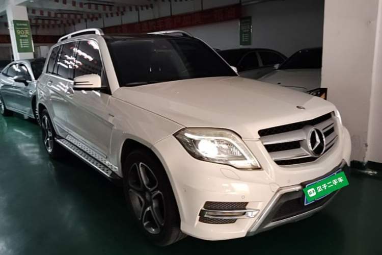 Used Mercedes-Benz GLK-Class 2015 GLK 300 4MATIC Fashion Edition Ultimate Version Front Right 45 Deg