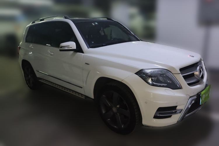 Used Mercedes-Benz GLK-Class 2015 GLK 260 4MATIC Fashion Edition Ultimate Version Front Right 45 Deg