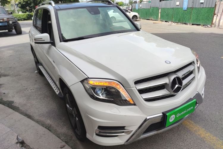 Used Mercedes-Benz GLK-Class 2015 GLK 260 4MATIC Fashion Edition Ultimate Version Front Right 45 Deg
