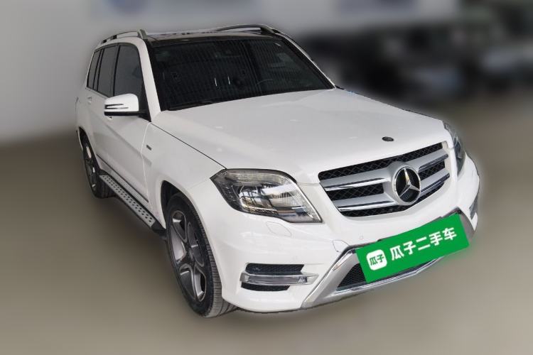 Used Mercedes-Benz GLK-Class 2015 GLK 300 4MATIC Fashion Edition Ultimate Version Front Right 45 Deg