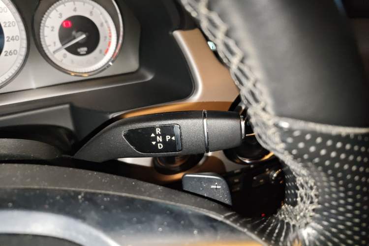 Used Mercedes-Benz GLK-Class 2015 GLK 300 4MATIC Fashion Edition Ultimate Version Gear Lever