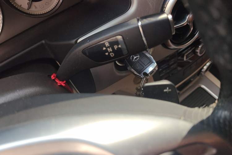 Used Mercedes-Benz GLK-Class 2015 GLK 260 4MATIC Fashion Edition Ultimate Version Gear Lever