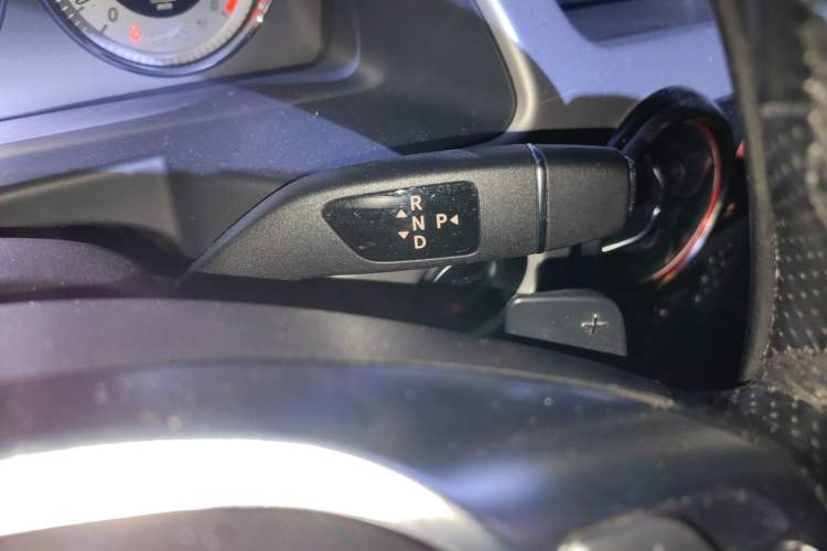 Used Mercedes-Benz GLK-Class 2015 GLK 300 4MATIC Fashion Edition Ultimate Version Gear Lever
