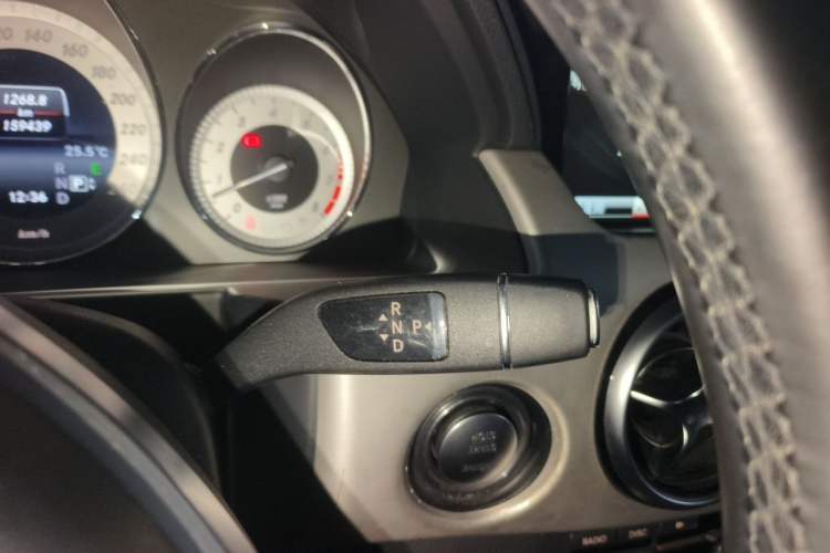 Used Mercedes-Benz GLK-Class 2015 GLK 300 4MATIC Fashion Edition Ultimate Version Gear Lever