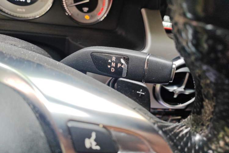 Used Mercedes-Benz GLK-Class 2015 GLK 300 4MATIC Fashion Edition Ultimate Version Gear Lever