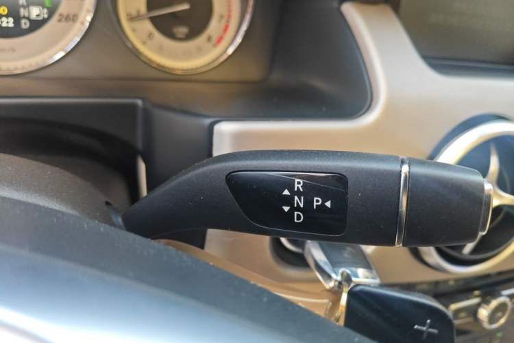 Used Mercedes-Benz GLK-Class 2015 GLK 260 4MATIC Dynamic Edition Ultimate Version Gear Lever