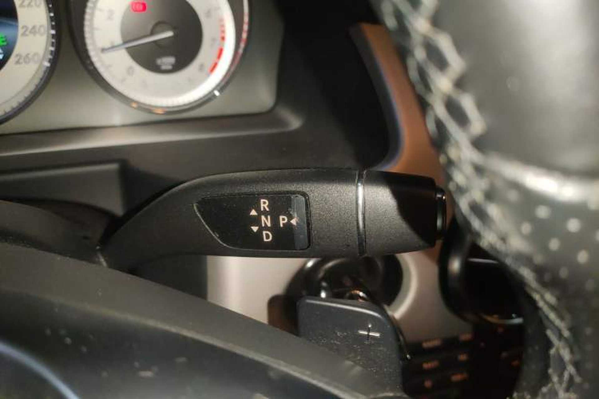 Used Mercedes-Benz GLK-Class 2015 GLK 260 4MATIC Fashion Edition Ultimate Version Gear Lever