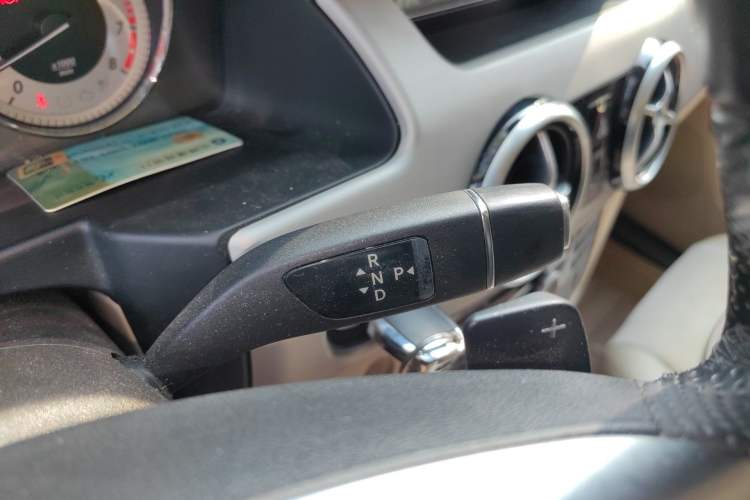 Used Mercedes-Benz GLK-Class 2015 GLK 260 4MATIC Fashion Edition Ultimate Version Gear Lever